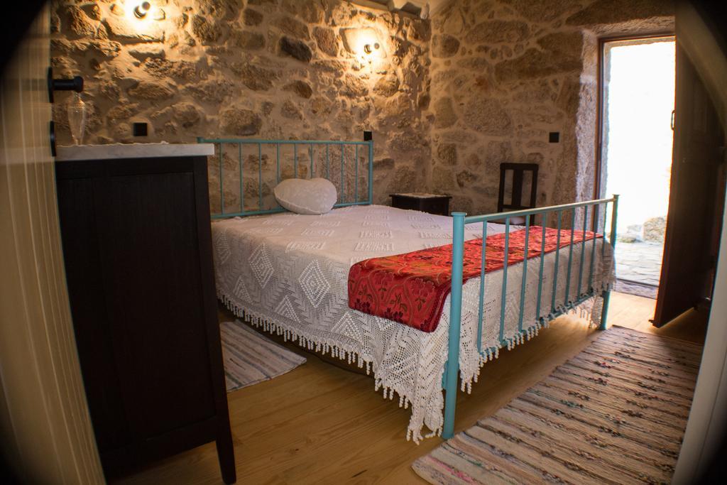 Casas Dos Avos Guest House วาลดิกัมบรา ห้อง รูปภาพ