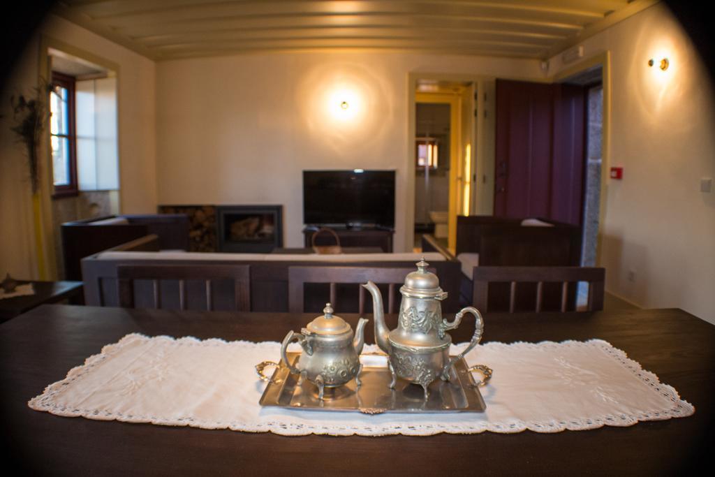 Casas Dos Avos Guest House วาลดิกัมบรา ห้อง รูปภาพ