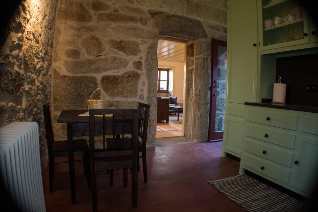 Casas Dos Avos Guest House วาลดิกัมบรา ห้อง รูปภาพ
