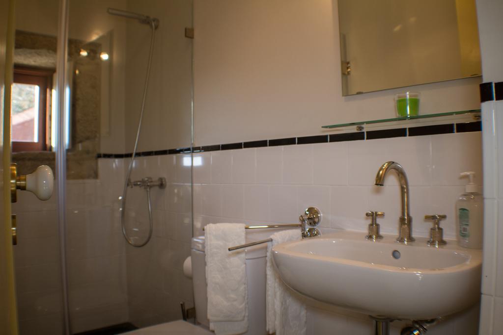 Casas Dos Avos Guest House วาลดิกัมบรา ห้อง รูปภาพ