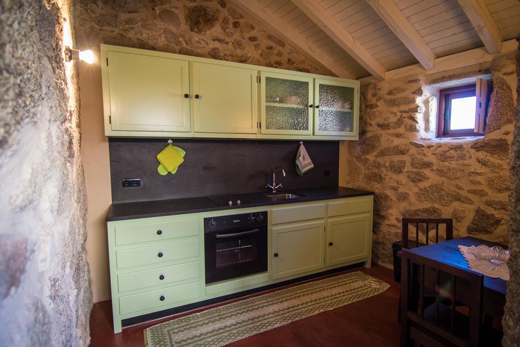 Casas Dos Avos Guest House วาลดิกัมบรา ห้อง รูปภาพ