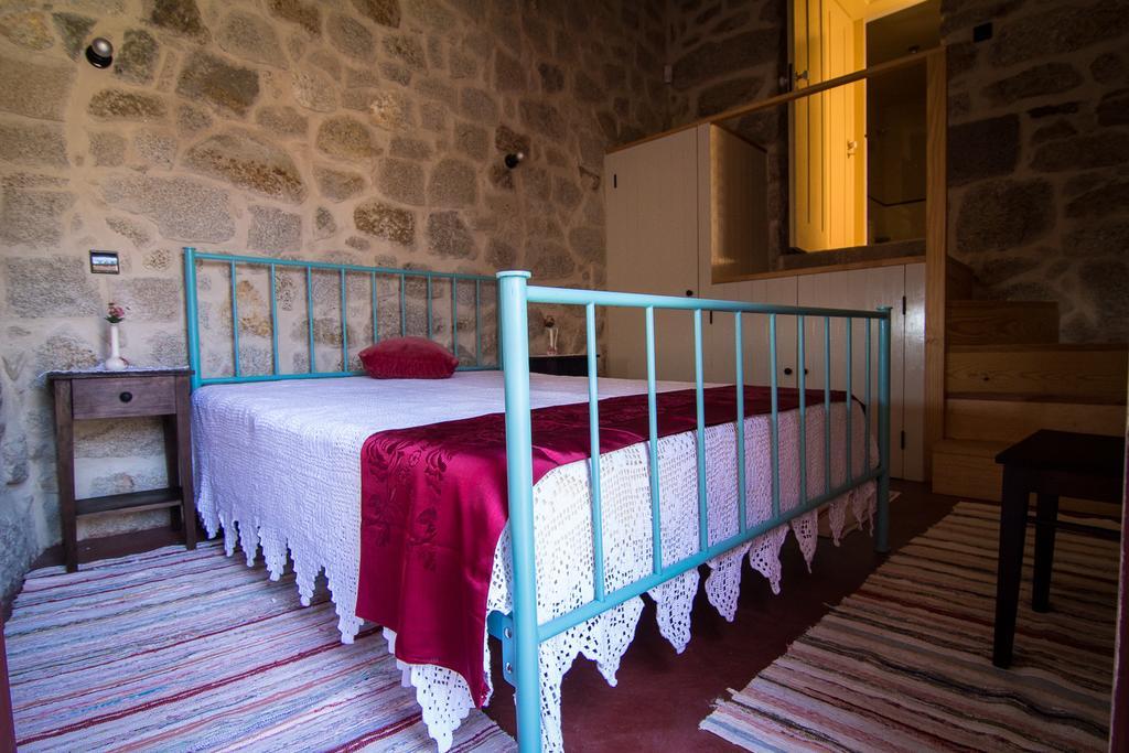 Casas Dos Avos Guest House วาลดิกัมบรา ห้อง รูปภาพ